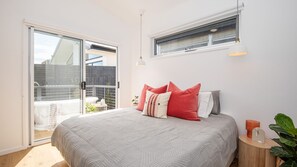 2 soverom, strykejern/-brett, reiseseng for barn og wi-fi (inkludert)