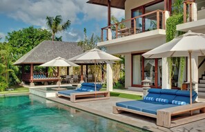 Indoor pool, outdoor pool - Villa Joss by Nagisa Bali (Seminyak)
