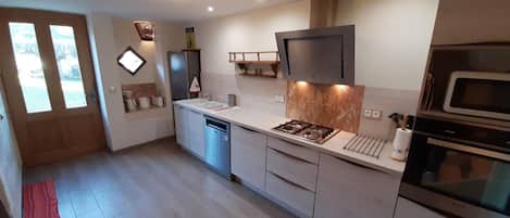 Fridge, microwave, dishwasher