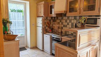 Fridge, microwave, dishwasher