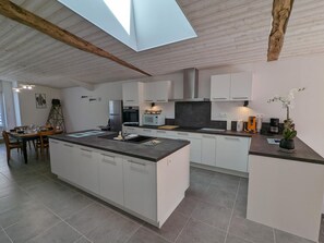 Fridge, microwave, dishwasher, highchair