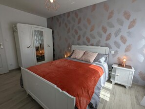 3 bedrooms, free WiFi, bed sheets