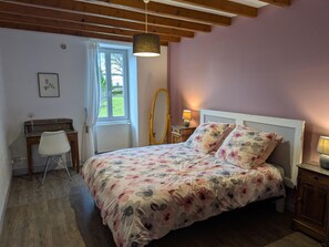 2 bedrooms, free WiFi, bed sheets