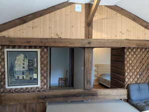 Interior - Charming Cottage with Heated Pool and Private Garden in Charras, Near Périgord (Charras)