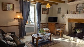 Télévision, table de tennis de table