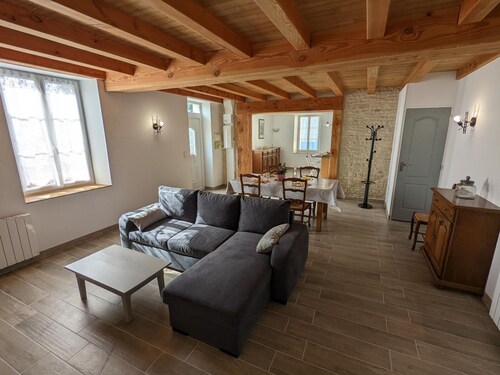 Maison lumineuse avec cour privative, proche sites culturels, tout confort, équipé bébé, wifi inclus