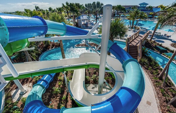 Piscina all'aperto, una piscina riscaldata