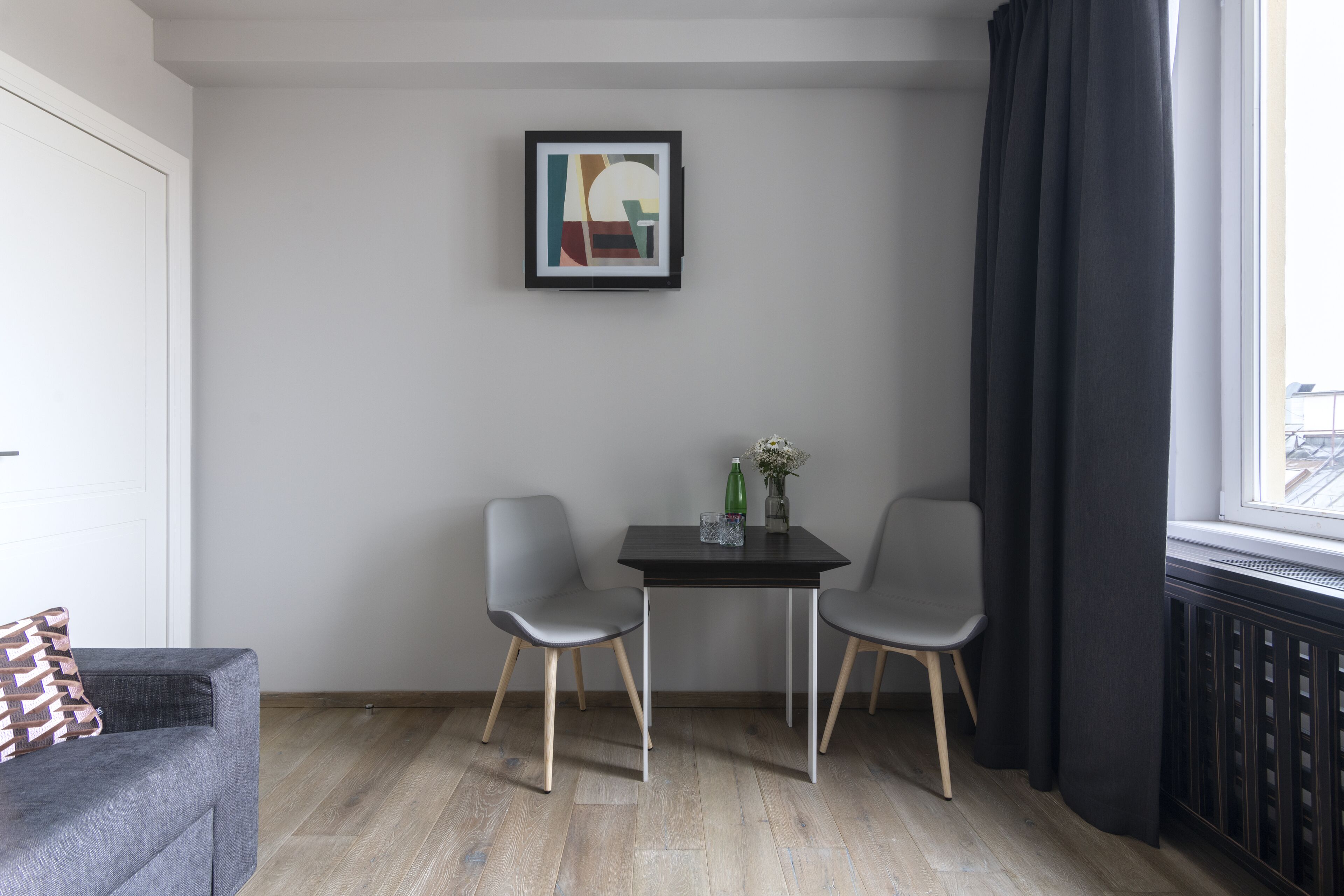 1 Bedroom Apartment | Living area | 40-inch flat-screen TV with satellite channels, TV