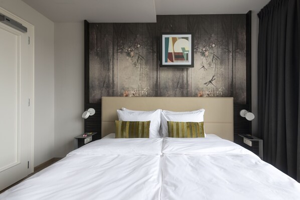 Large Room with Balcony