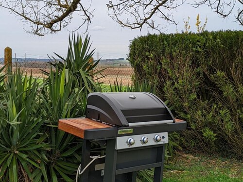 Maison vintage 1950s avec grand jardin et WIFI aux portes du Périgord