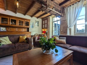 TV, fireplace, DVD player, table tennis