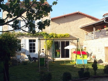 Enceinte de lâhĂ©bergement