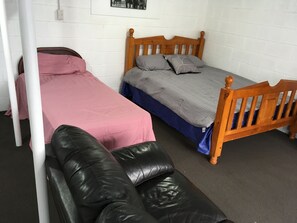 1 bedroom, WiFi, bed sheets