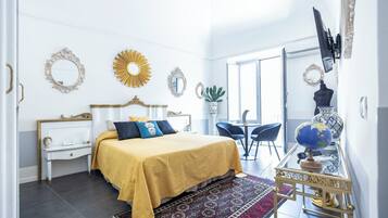 2 camere, una cassaforte in camera, una scrivania, ferro/asse da stiro