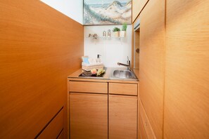 Kühlschrank, Herdplatte, Geschirrspüler