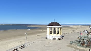 Vlak bij het strand