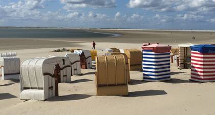 Vacation apartment Inselfriede, quiet and central in the old town center