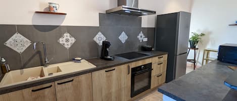 Refrigerador, microondas, lavavajillas