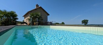Secluded house with private pool and spa, Charente