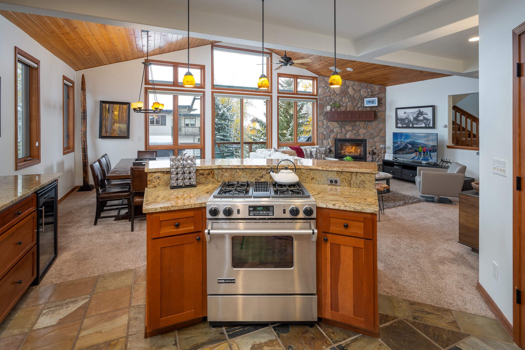 冰箱、微波炉、烤箱、炉灶