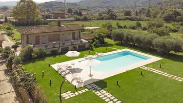 Piscina stagionale all'aperto