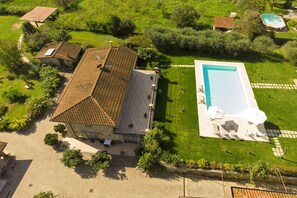 Seasonal outdoor pool - Casa Teresa (Camaiore)