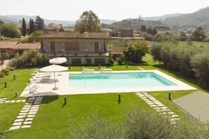 Außenpool (je nach Saison geöffnet)