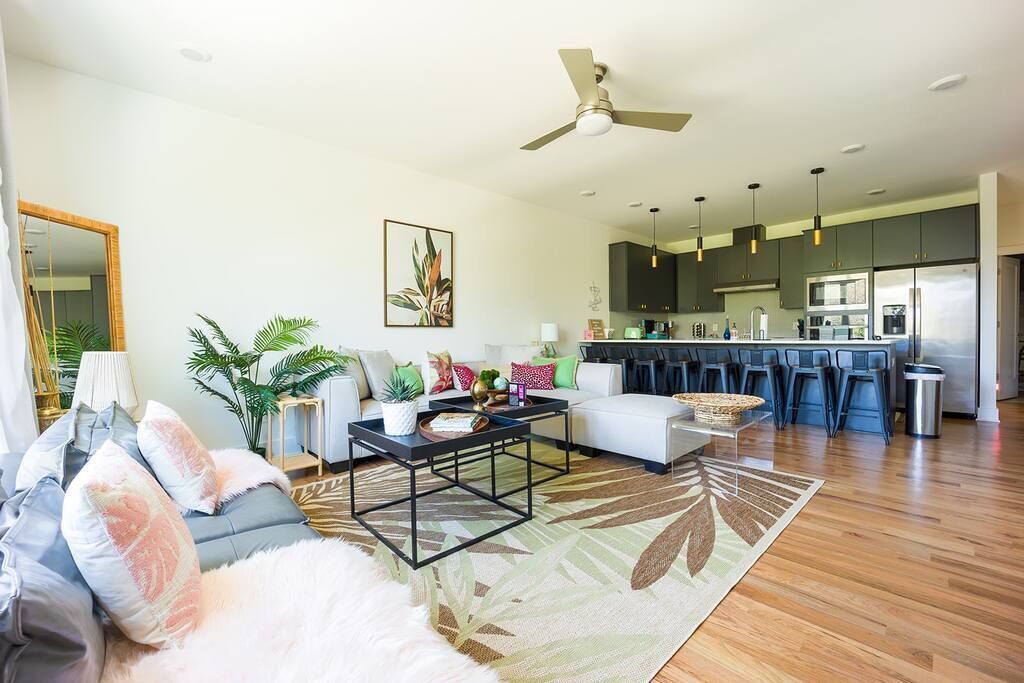 Perfect 4 Bedroom/4 Bath Bohemian Hideaway!