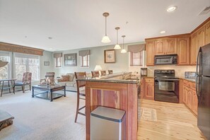 Dishwasher, coffee/tea maker, cookware/dishes/utensils - Evergreens 1522- Mtn Condo, Gated Resort, Indoor/Outdoor Pools & Hot Tub (Boone)