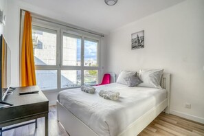 5 bedrooms