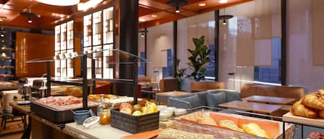 Daily buffet breakfast (CHF 27 per person)