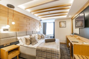 Family Room | Premium bedding, minibar, in-room safe, blackout curtains - SARPINO MOUNTAIN HOTEL (Sarikamis)