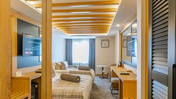 Comfort Room | 1 bedroom, premium bedding, minibar, in-room safe