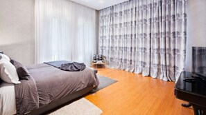 7 Schlafzimmer
