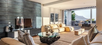 Mermaids Bay-400m from the beach -gym, heated pool