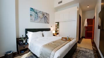 Caja fuerte, cortinas opacas, sistema de insonorización