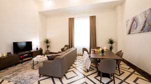 46-inch Smart TV with satellite channels, TV