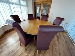 Dining - *Countryside Retreat | 5 mins to Donegal Town* (Donegal Town)