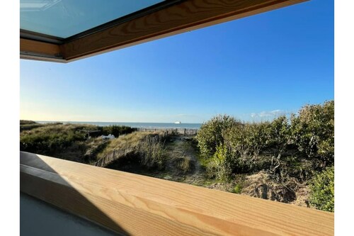 Villa Sangatte: direct access to the beach