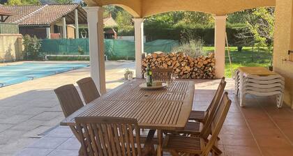 Beautiful 4 bedroom villa with private pool