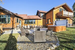 Maison, 5 chambres | Extérieur