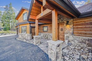 Maison, 5 chambres | Extérieur