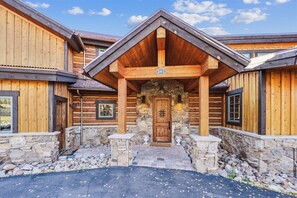 House, 5 Bedrooms | Exterior - Silver Circle Lodge 4 Bedroom Home by RedAwning (Breckenridge)