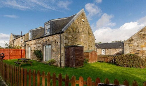 The Steadings - by StayDunfermline