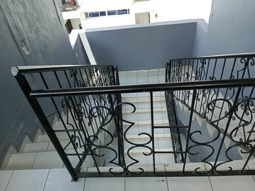Remarkable 1 Bedroom Flat in Bonaberie Ancienne