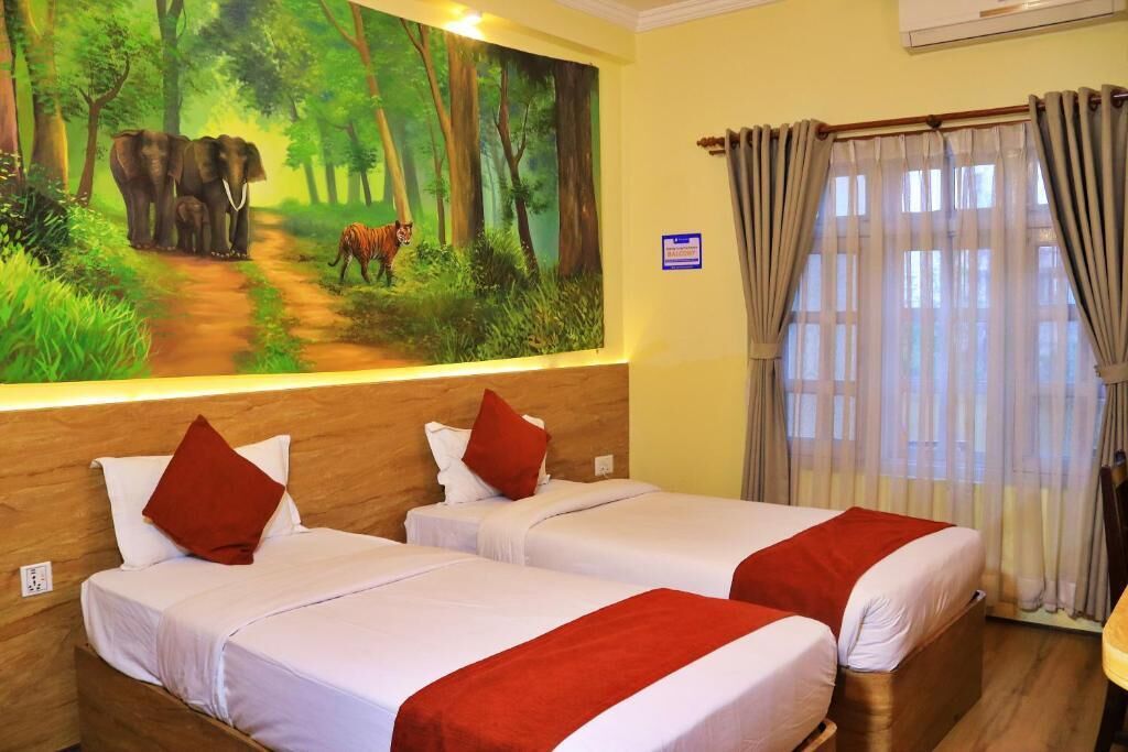 Standard Twin Room | Desk, laptop workspace, iron/ironing board (on request), WiFi (free)