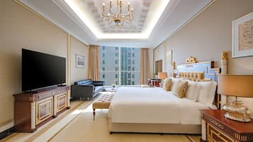 Penthouse, 3 habitaciones (Duplex) | Decoración personalizada, muebles diferentes y escritorio