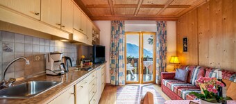 Apartment "Adang Ferienwohnung Etschtal" with Mountain View, Garden & Wi-Fi