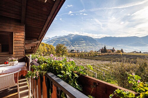 Apartment "Adang Ferienwohnung Mutspitz" with Mountain View, Garden & Wi-Fi