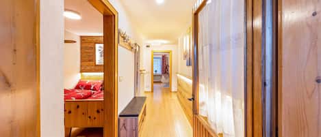 4 bedrooms, free WiFi, bed sheets